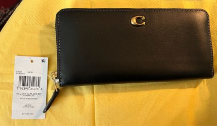 Coach NEW Authentic Genuine wallet.