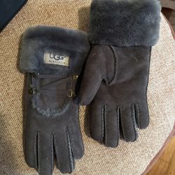 Ugg Women’s Gloves (small/med)