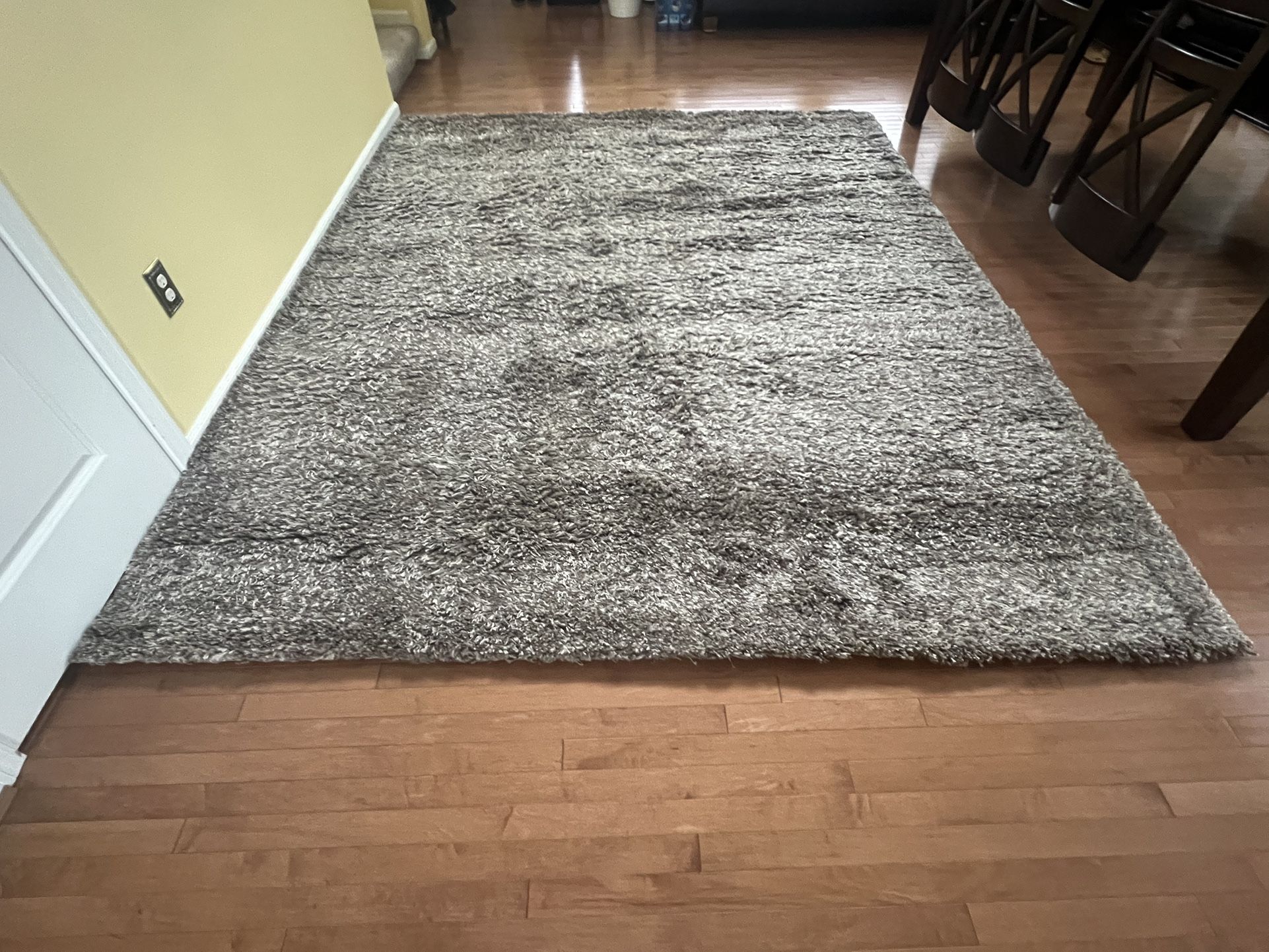 Beautiful And Comfortable Shag Rug