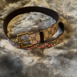Gucci GG Snake Print Belt