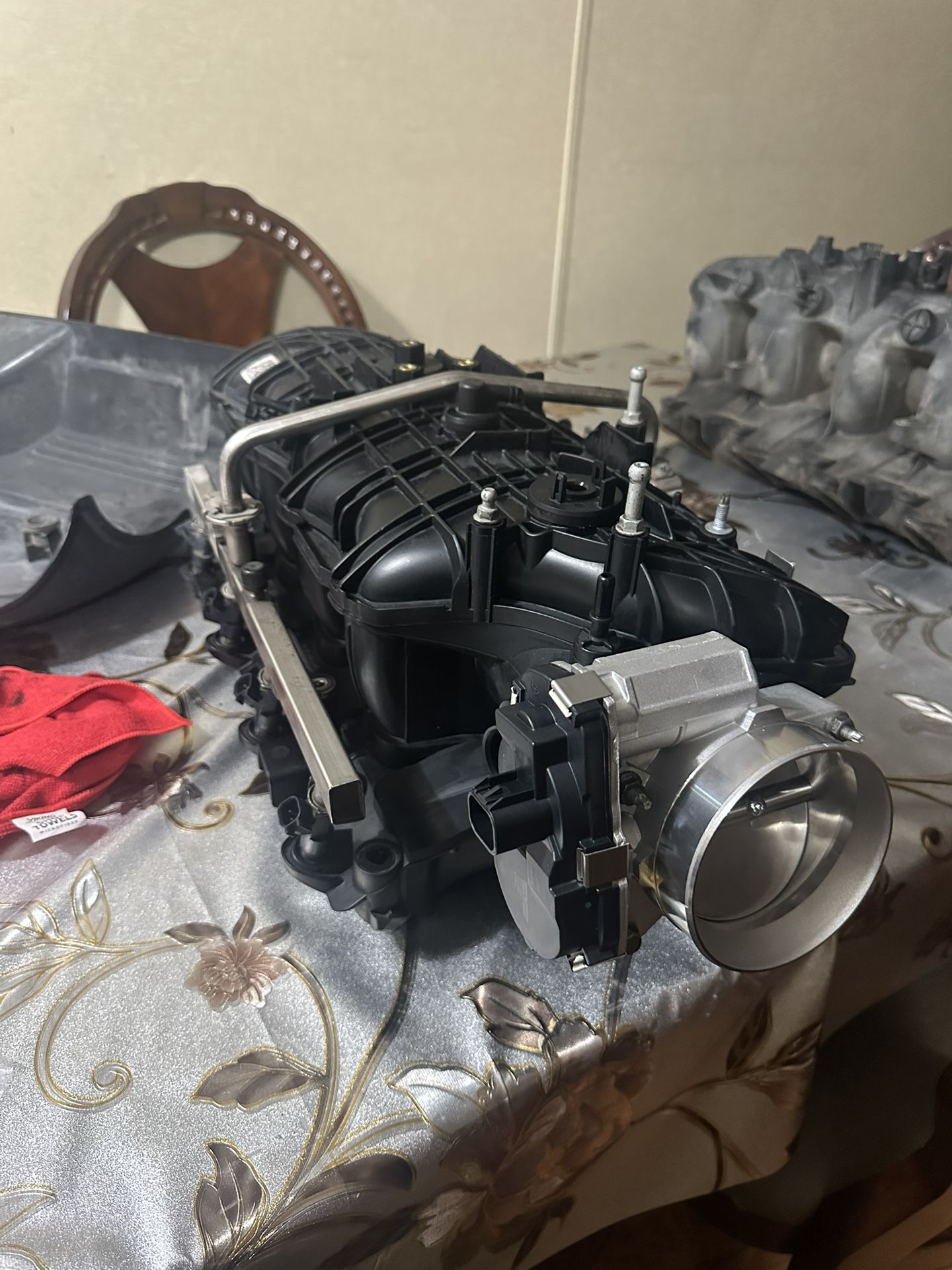 11-13 NNBS 6.2L Air Intake Manifold W Throttle Body