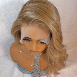 ✨18 In Layered Highlighted Blonde Dimensional Lace Wig w/Large Parting Area ✨