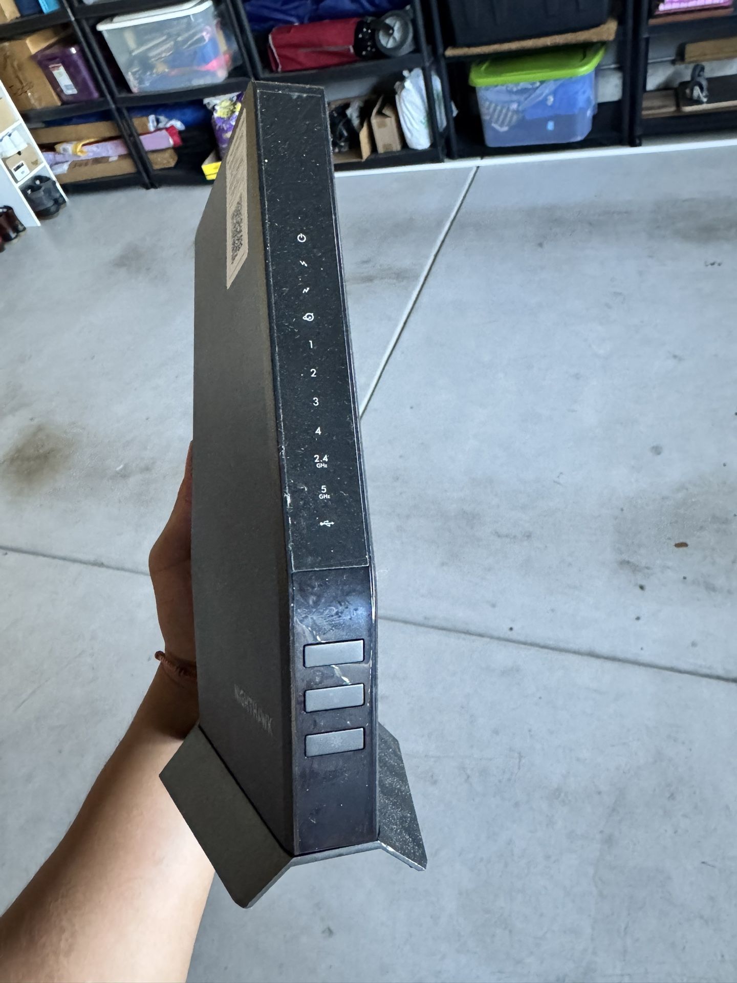 Nighthawk AX2700 Router