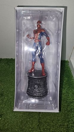 Eaglemoss Marvel Chess Collection #1 Spider-Man White Knight figurine.
