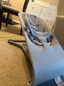 Ergobaby Bouncer (excellent condition)