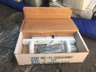 Handle for commercial sliding glass doors