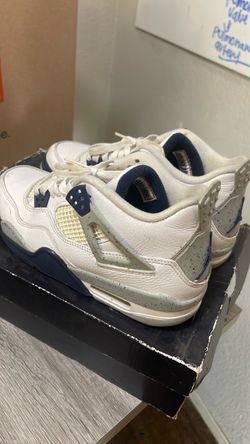 Jordan 4’s 7y