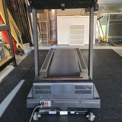 Life Fitness Commercial Treadmill