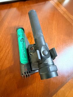 Streamlight stinger led flashlight