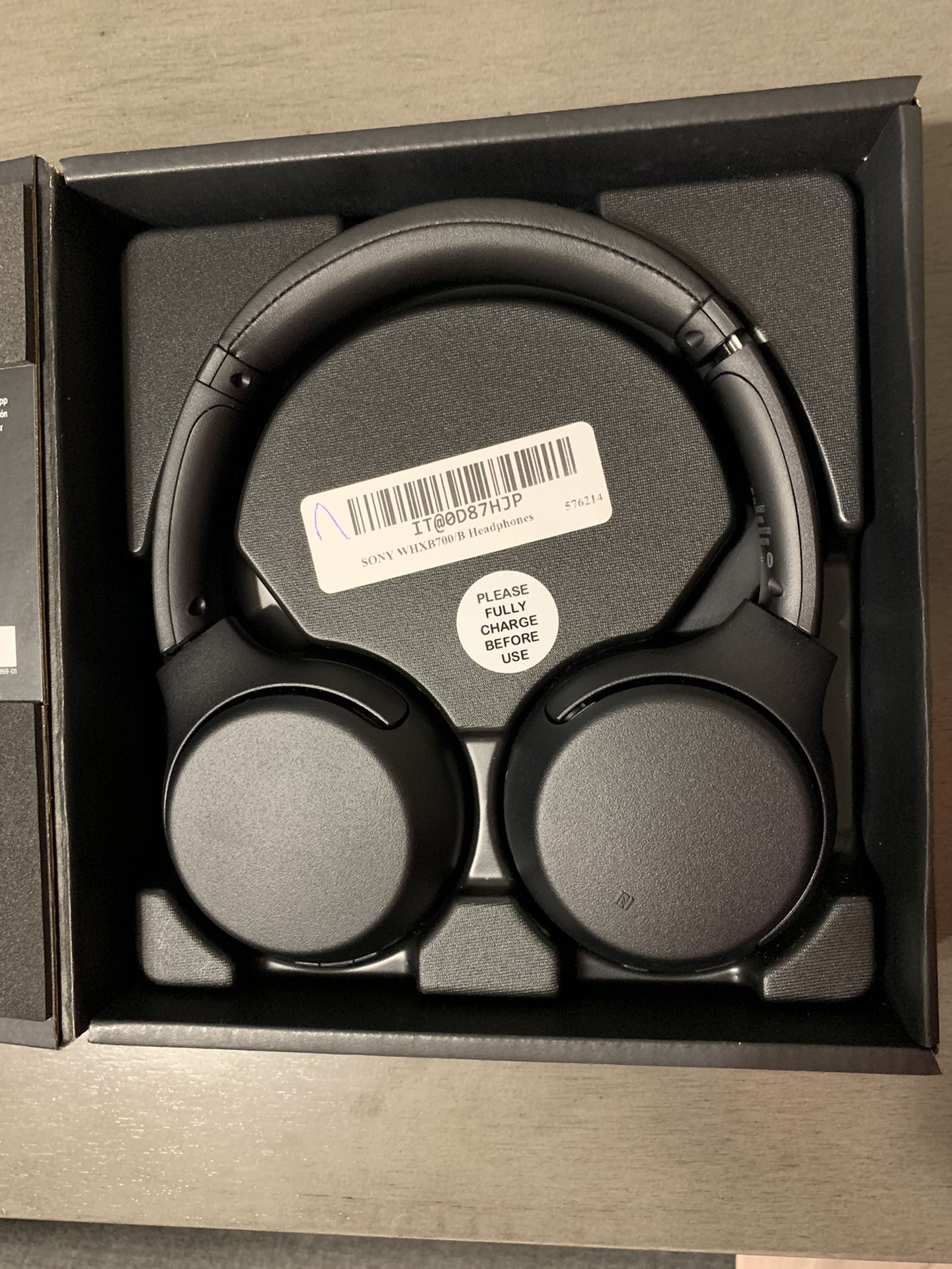 Sony WHXB700/B headphones