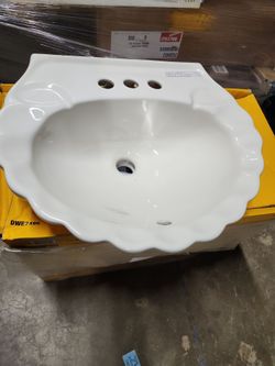 Bath sink in color bisque