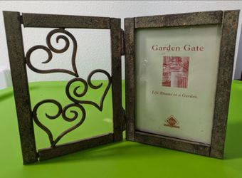 Fetco Metal Photo Frame Distressed Rustic Finish Glass Top Hinged Design