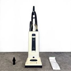 Sebo Automatic X4 "Anti Allergy" Upright Vacuum Cleaner w/ attachments
