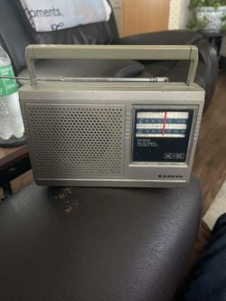 Sanyo AC DC AM FM Radio And GPX AM FM Stereo Receiver