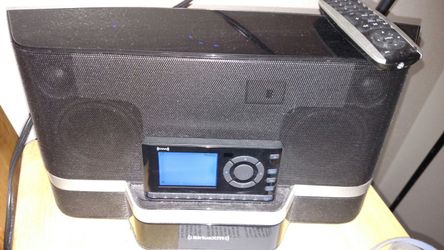 SiriusXM radio and speaker