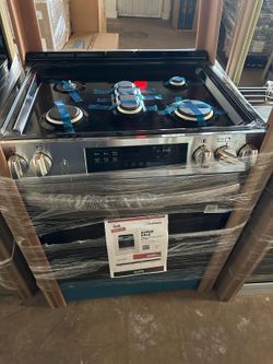 Frigidaire FCFG3062AS Range