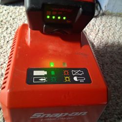 Snap On 18volt Battery and Charger 