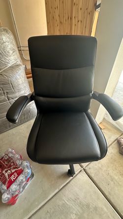 Black Leather Office Chair with Armrests