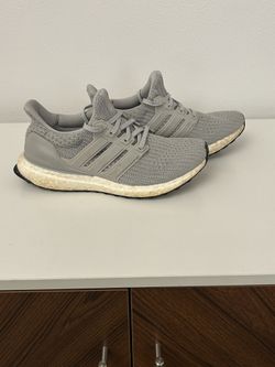 Adidas Ultra Boost - Size 6