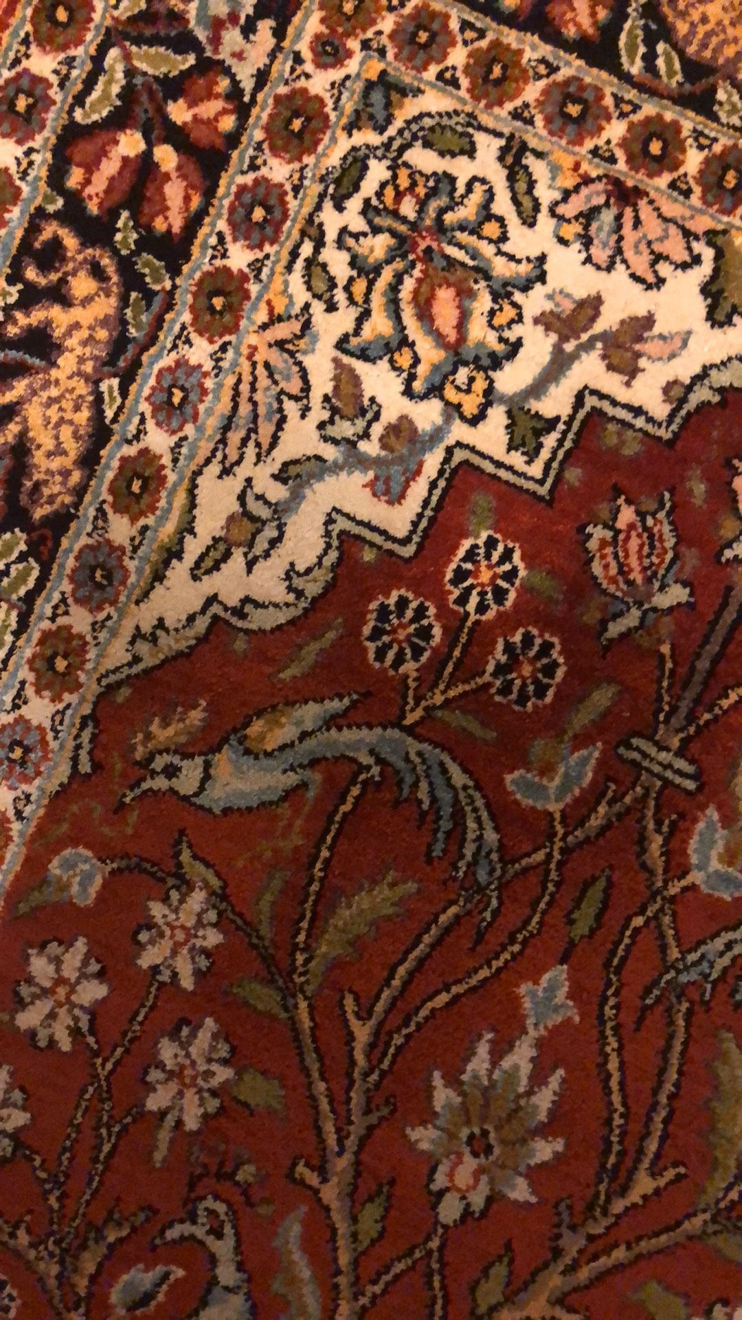 100% Silk Rug, Hand Made In India , The Design Is All Over Pattern With A Variety Of Birds And Animal 2 Feet By 3 Feet With Beautiful Vibrant Colors
