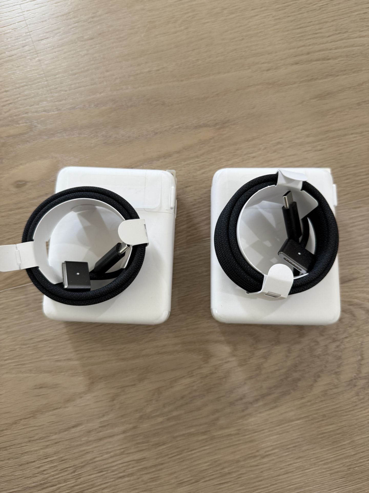 [NEW] 2 Macbook Pro Magsafe Chargers