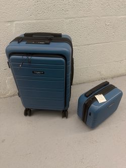 Travelers Club 2-Piece Hard Shell Luggage Set