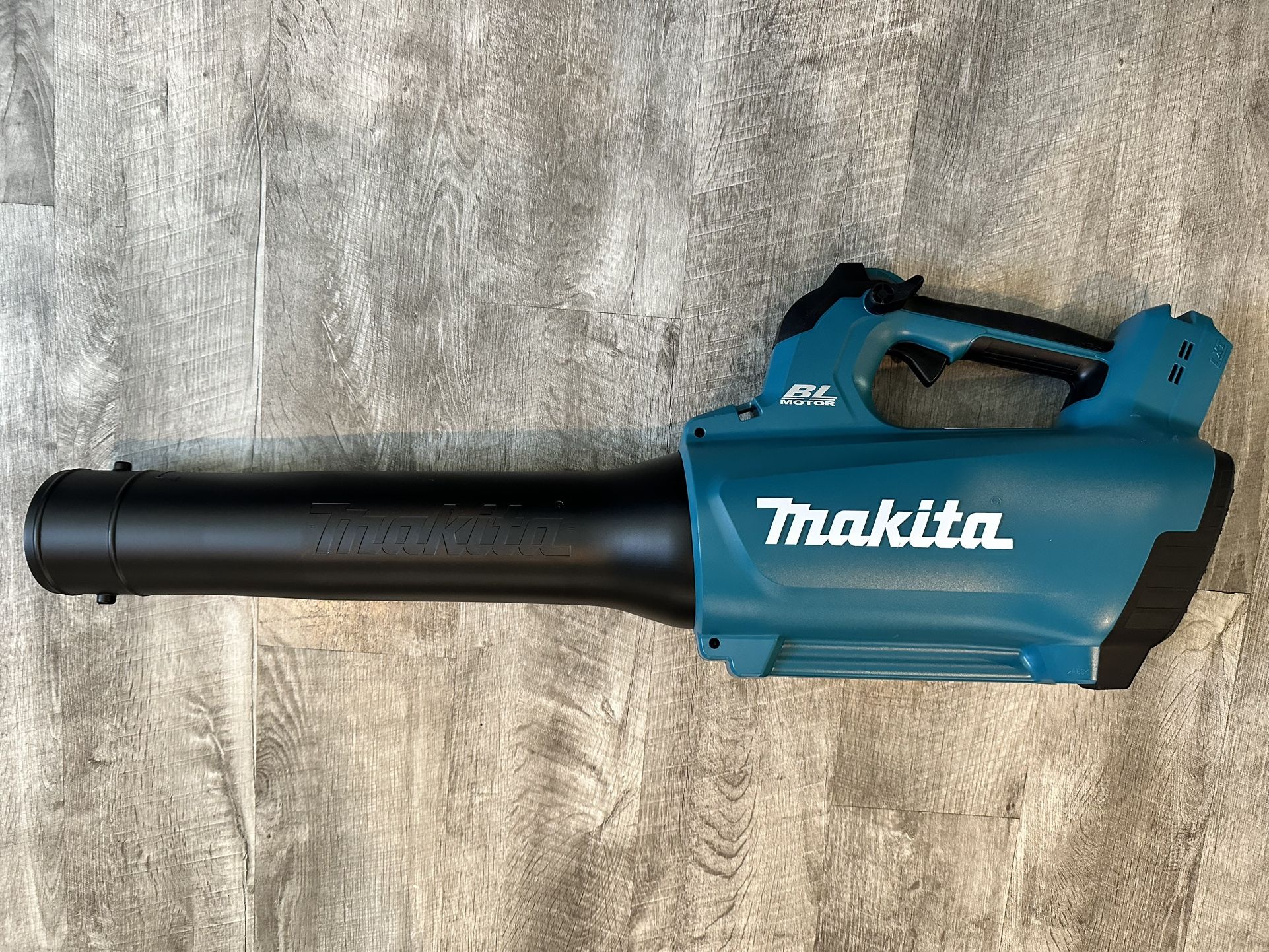 Makita 18V LXT Brushless Cordless Blower
