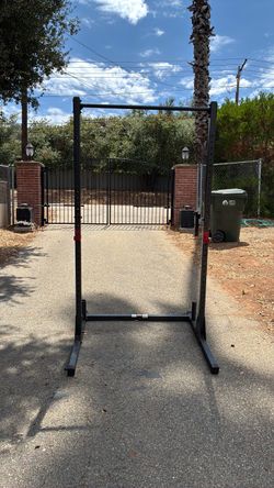 Freestanding Pull-Up Bar & Squat Rack