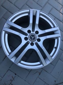 4 - 18”  factory OEM wheel rims designed for Mercedes-Benz GLA250 and GLB250 models from 2020 to 2025.