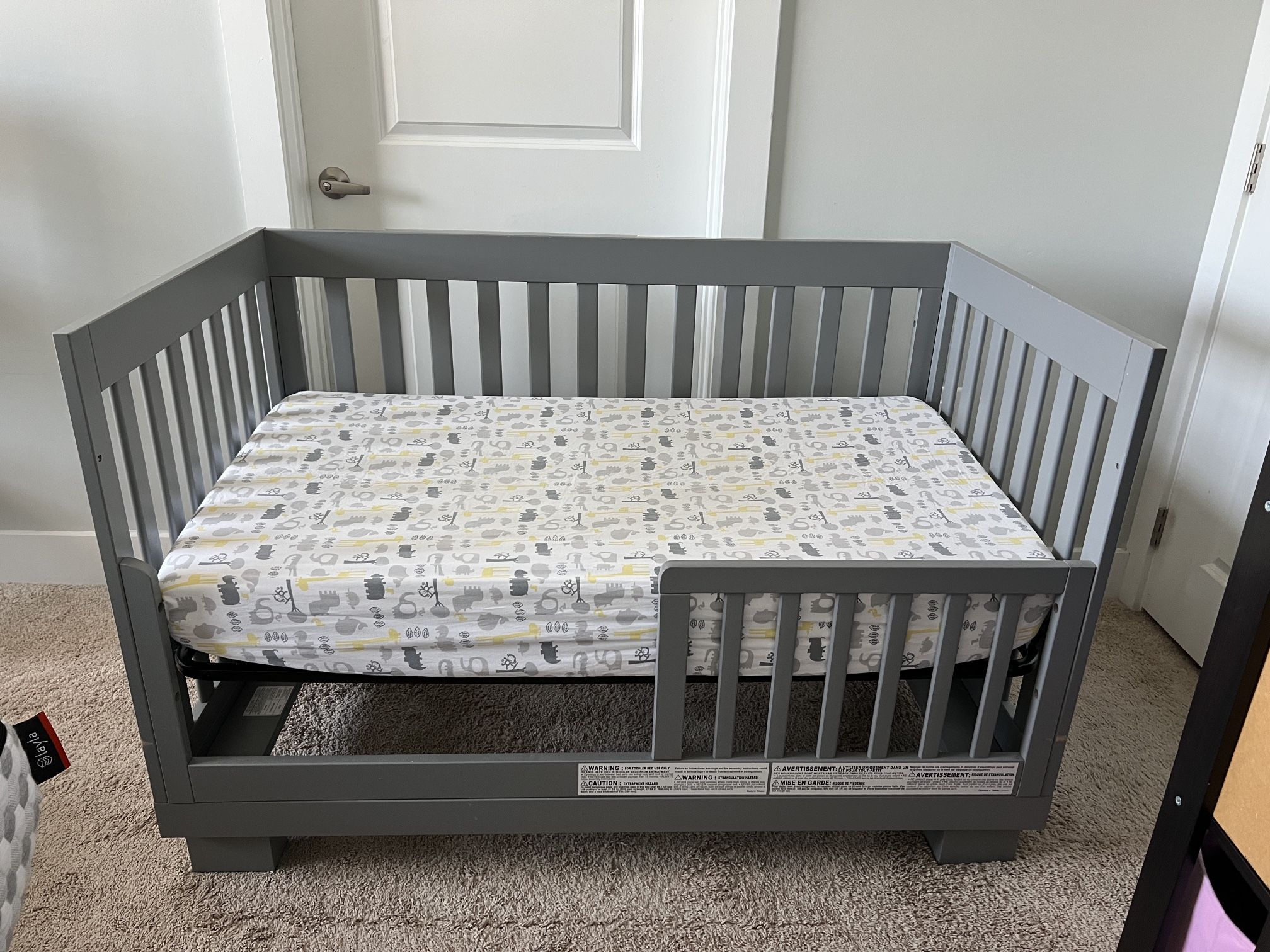 Baby Crib with Mattress 