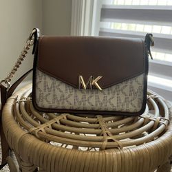 Michael Kors Crossbody