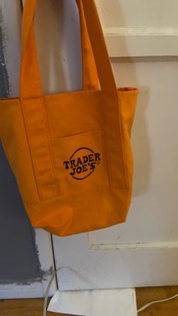 Embroidered  Trafer Joes tite with crab