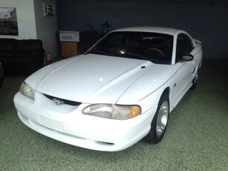 1998 Ford Mustang v8 (Manual)