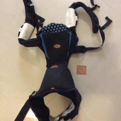 I Angel Sit Carrier Sling- Like new, In excellent condition