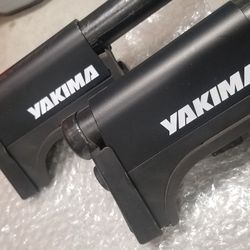 Yakima Railgrab 2 & 4 with 48" Yakima Round Bar Roof Rack