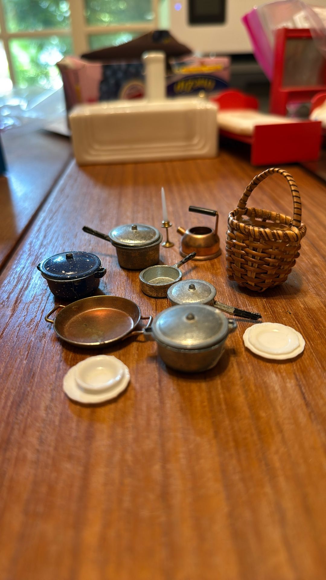 Dollhouse Kitchen Items