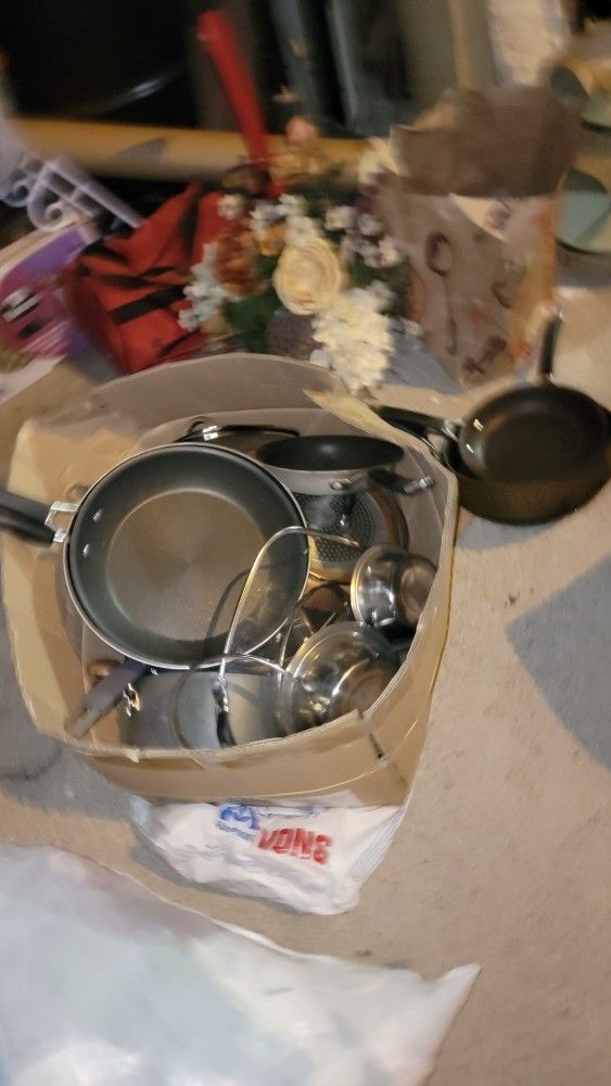 YARD SALE EVERYTHING MUST GO 1018 S HOWARD St IN ALLEY