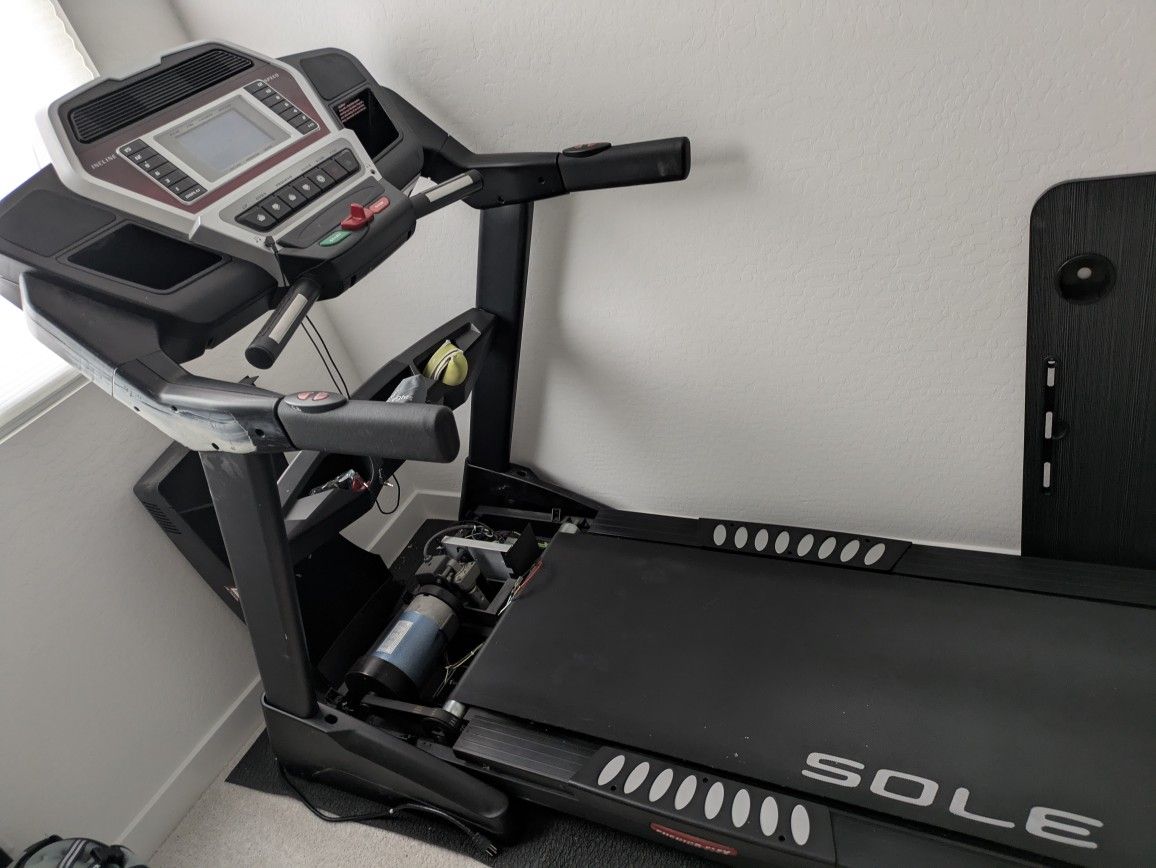 Free Treadmill Sole F63 