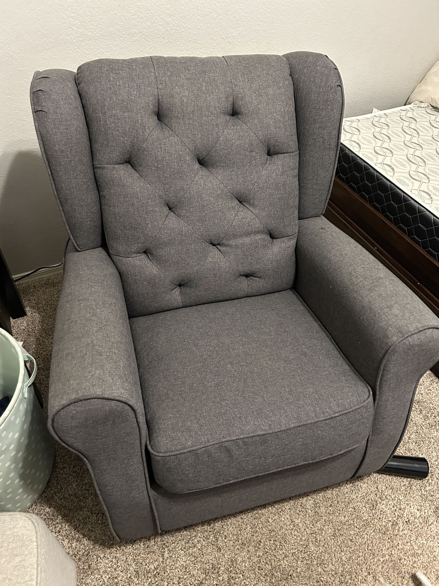 Delta Children® Emma Nursery Glider Swivel Rocker Chair