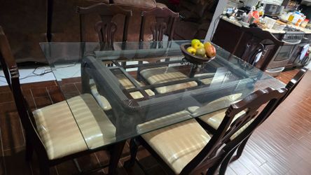 Comedor  patas de garra de león