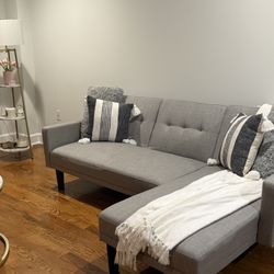 Reclinable Couch.
