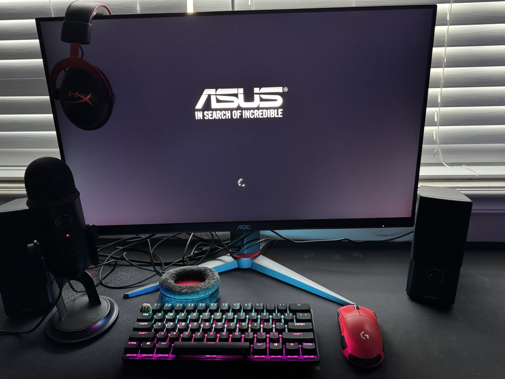 Gaming setup (Monitor, Keyboard, Mouse , Speakers, Headphones & Microphone)