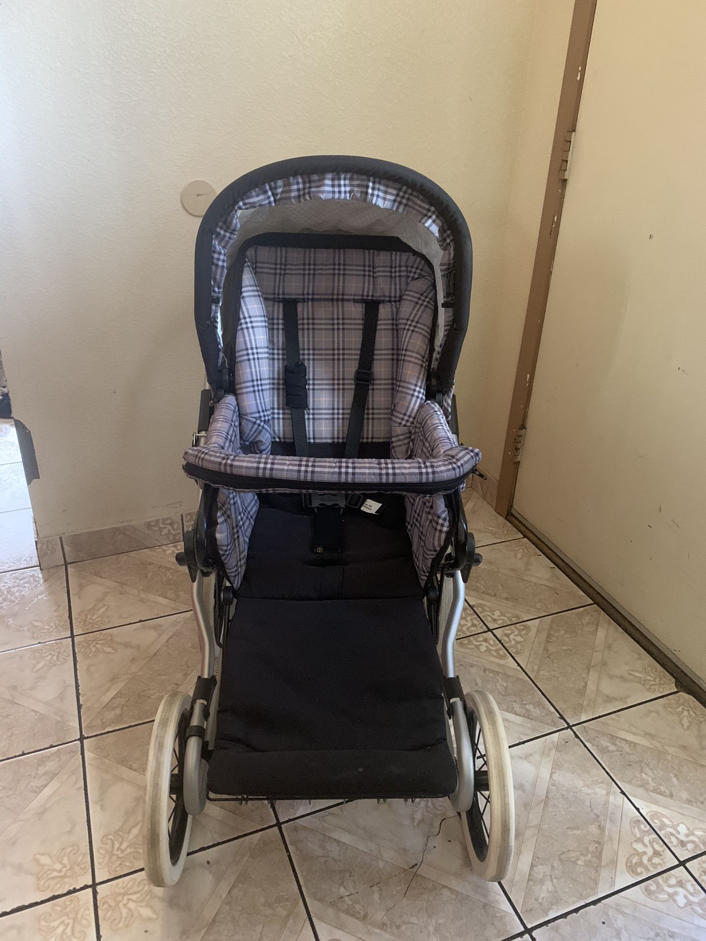 Emmaljunga Stroller