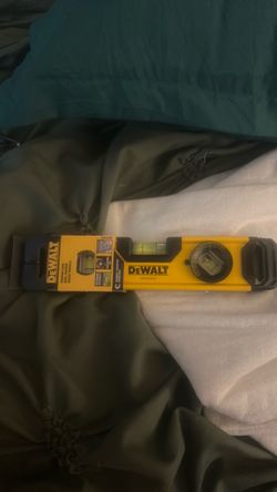 Brand new DeWalt torpedo level￼