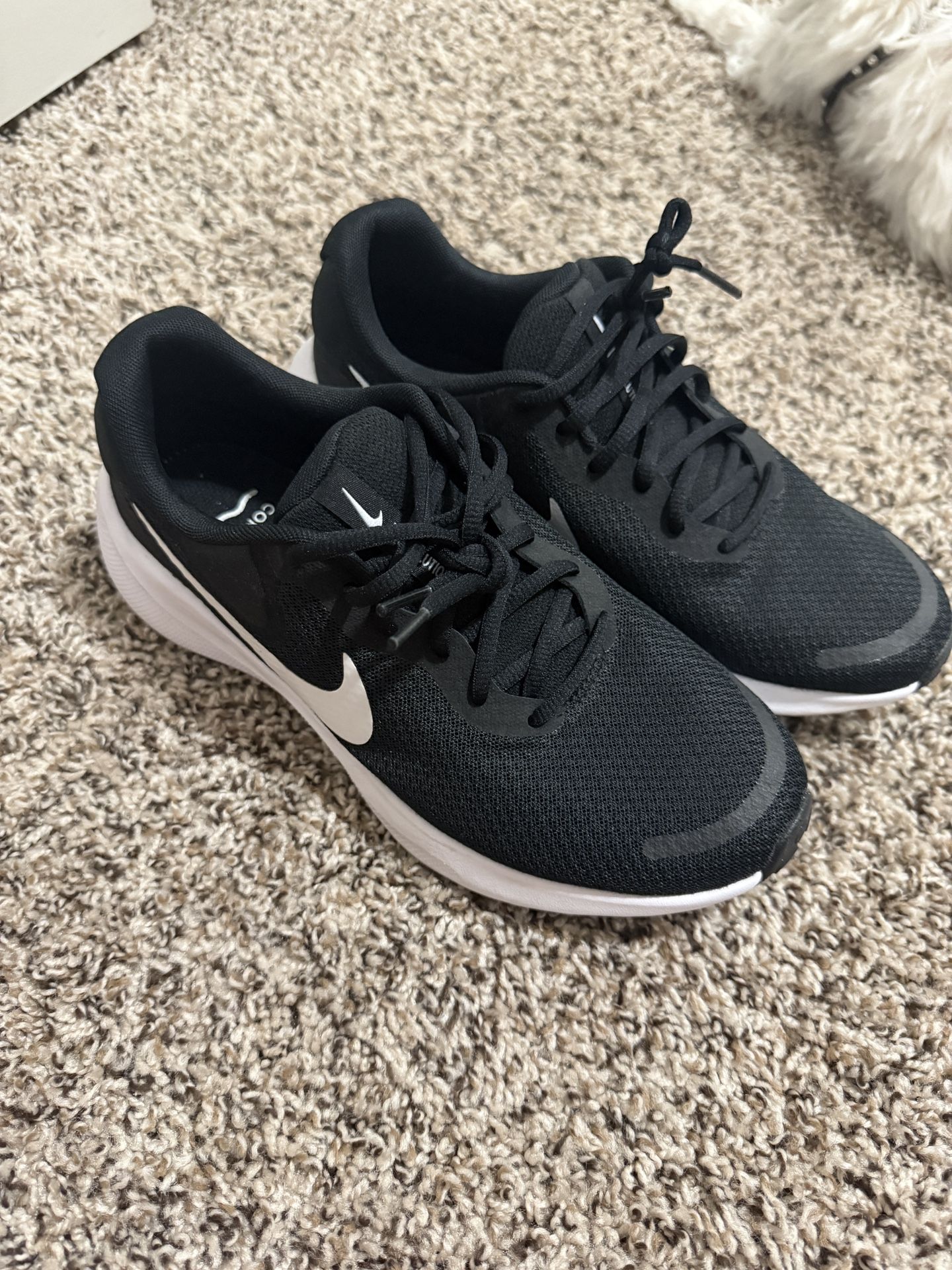 New Nike Women