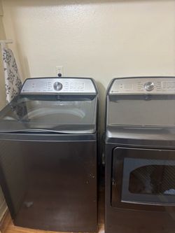 Washer dryer set