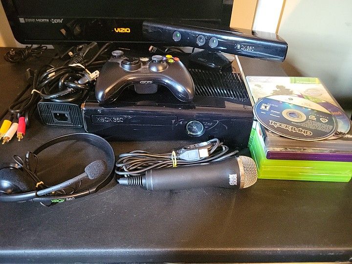 Microsoft Xbox 360 S Bundle