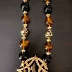 Black And Amber Bead Necklace  Goldtone pendant beads 28 Inch