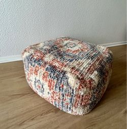 Floor pouf