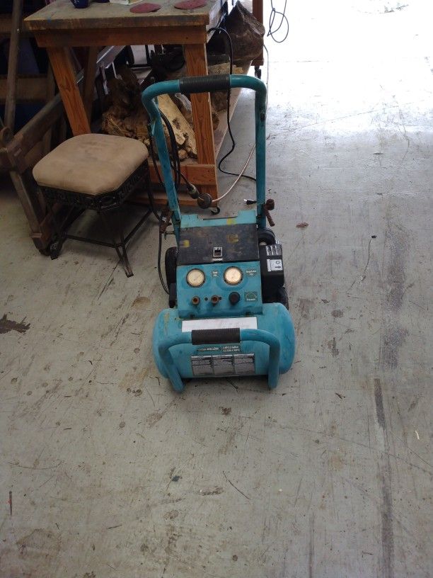 Makita 3 Horsepower Air Compressor
